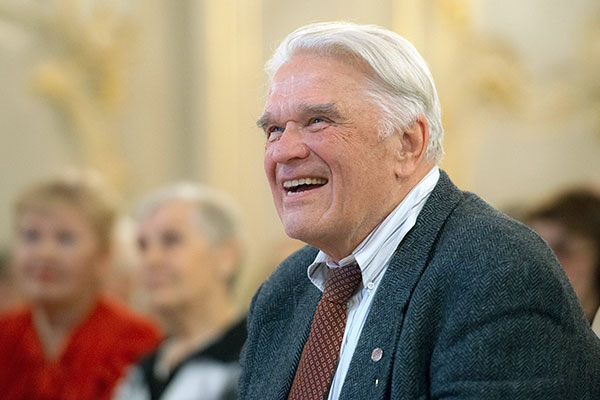 路德维希·法捷耶夫