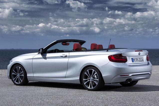 宝马m双座敞蓬跑车