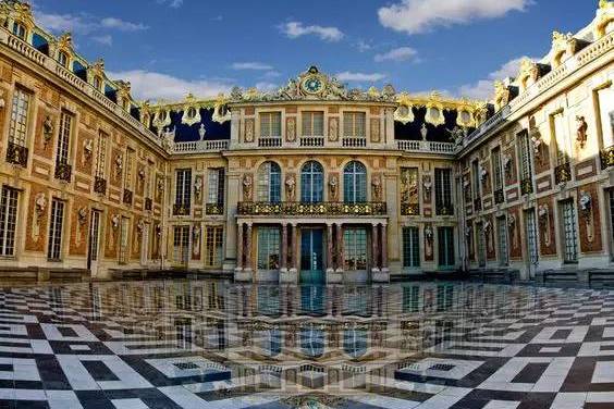 item/法国/1173384" data-lemmaid="1173384">法国 /a>巴黎西南郊外 a