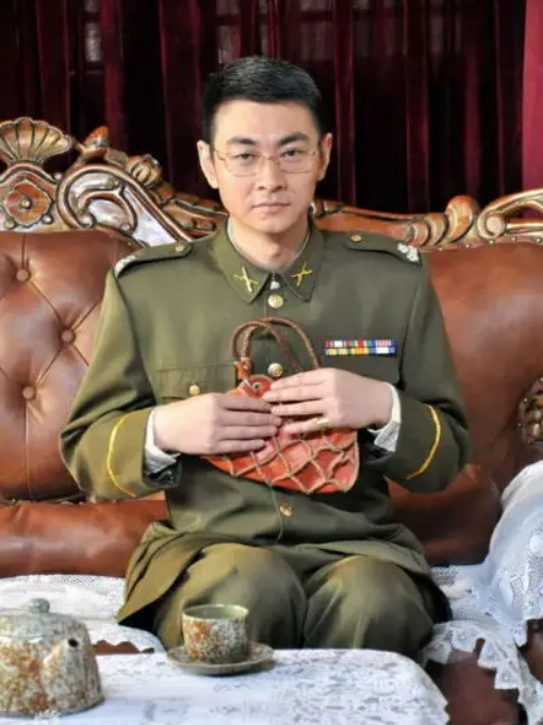 余汉群