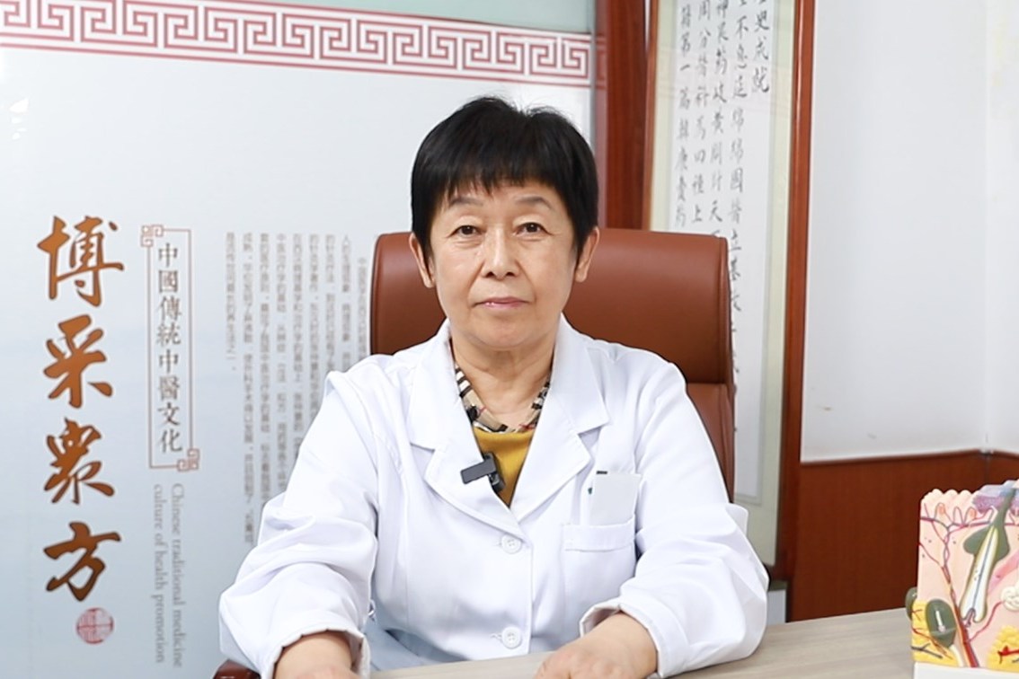 class="ref" data-ctrid="tqvdaynbp4hi">于芳,女,主任医师,教授,中华