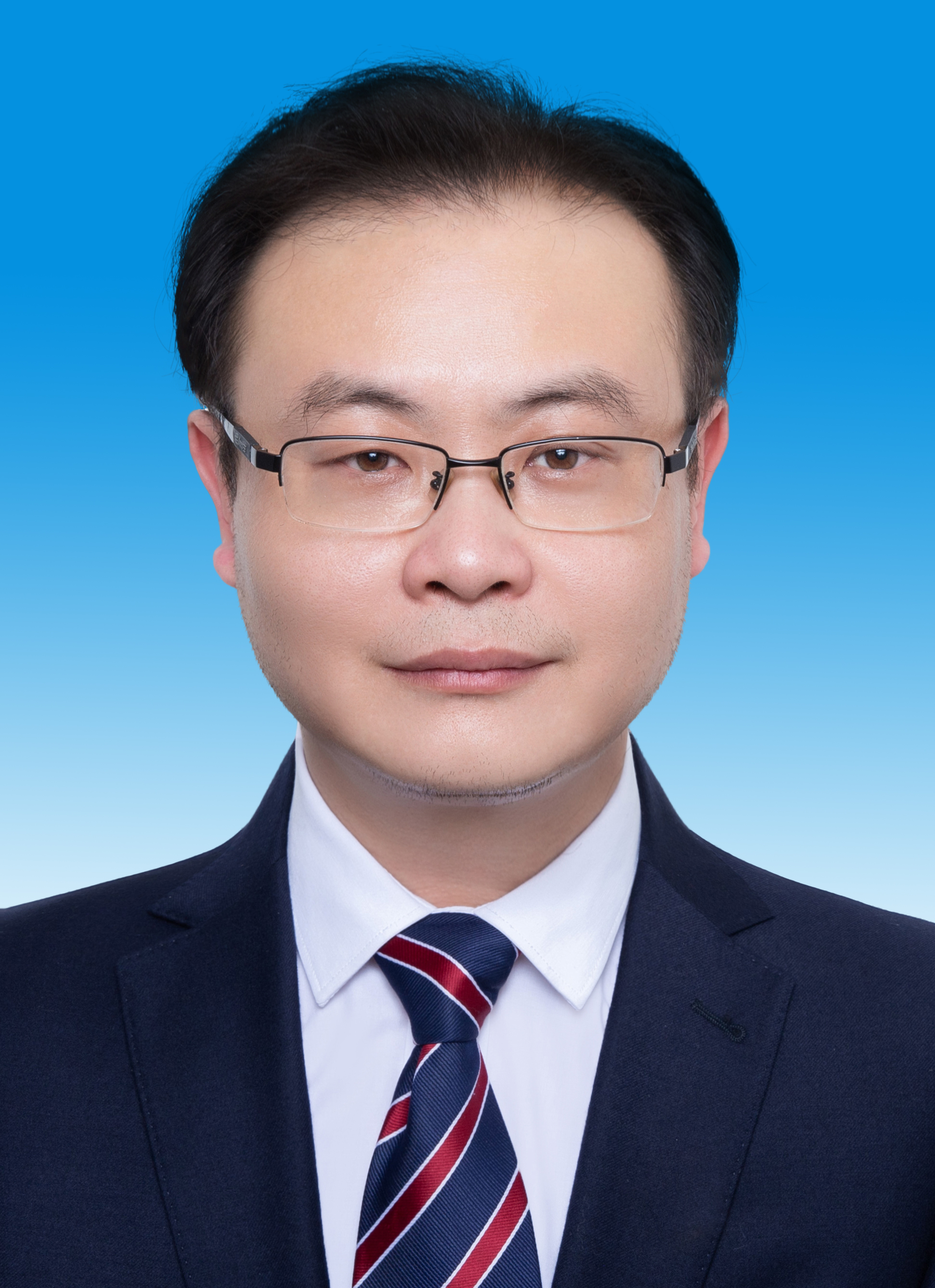 现任重庆市合川区人力资源和社会保障局党委书记,局长.
