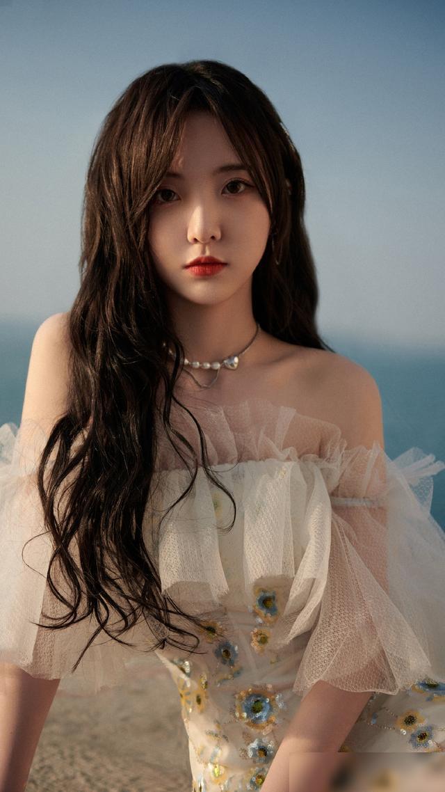  p data-id="gocmjolb3a">郑乃馨(nene),本名