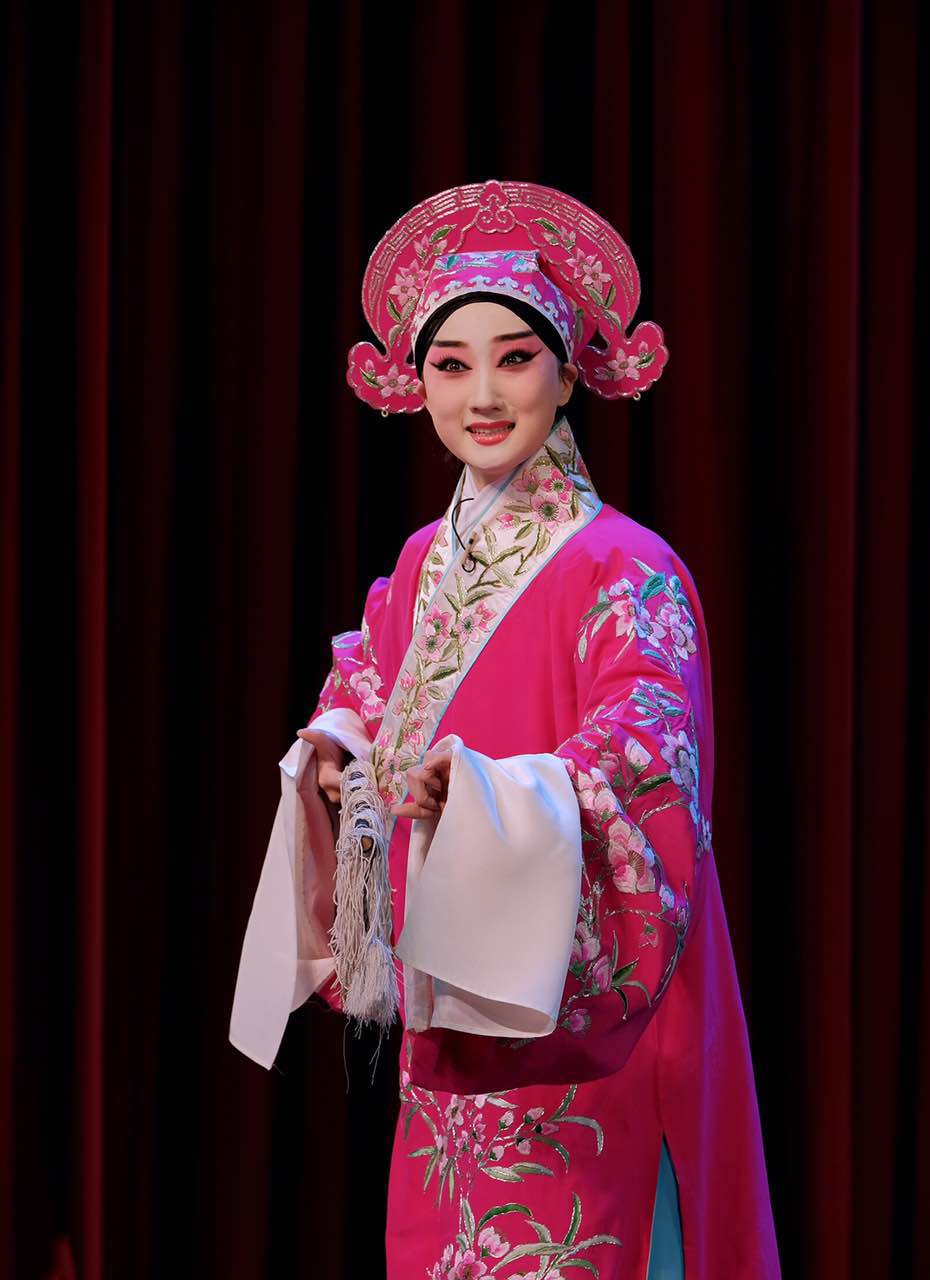  p>窦晓璇:1985年出生于天津市,中国内地京剧女演员,工 a target="