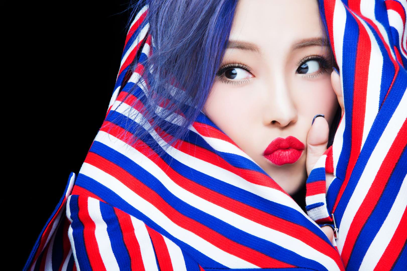  p>崔子格(queena),6月25日出生于新疆乌鲁木齐,中国内地流行女歌手