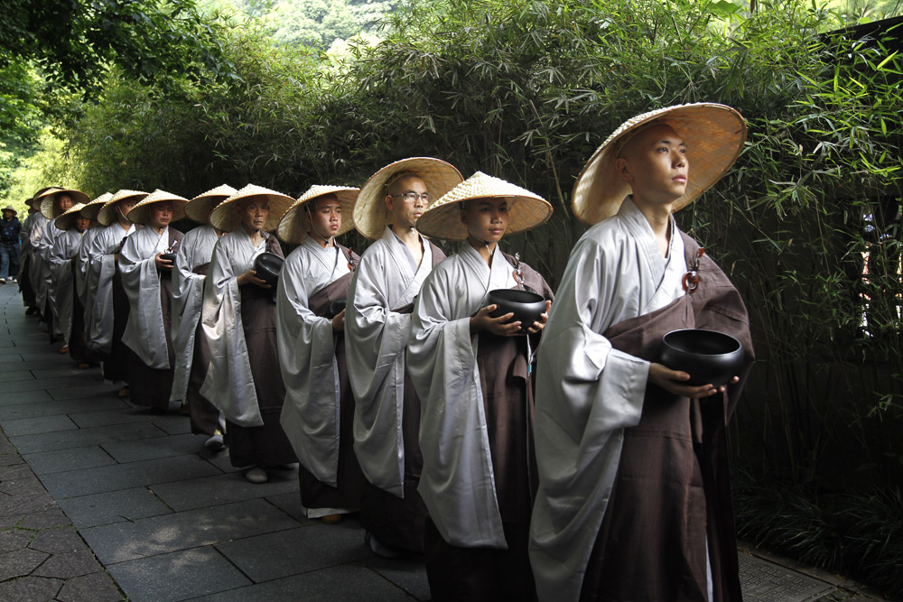  p data-id="gn5pwr5qpk">"钵"是出家僧人必备之物,为比丘十八物之一.