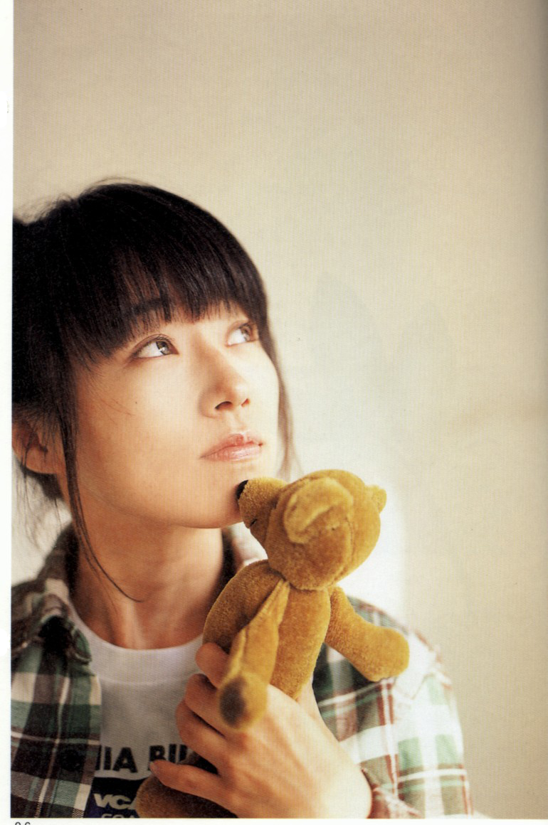  p>小松未步,1975年3月30日出生于日本兵库县神户市,日本流行创作歌手