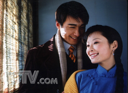  p>《啼笑因缘》是由 a href="#" data-lemmaid="4878375">黄蜀芹 /a>