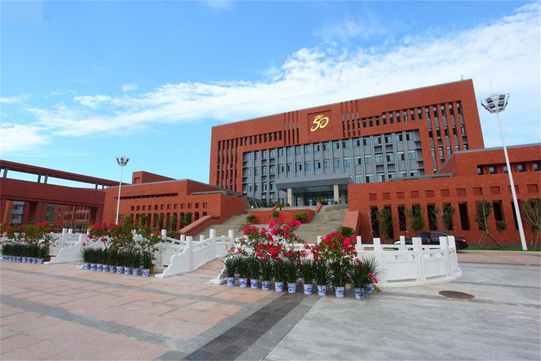 (fourth middle school, zhangqiu district, jinan),简称章丘四中