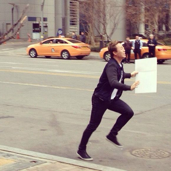  p>郑俊河(jeong jun ha),本名郑埻夏,1971年3月18日出生于韩国首尔