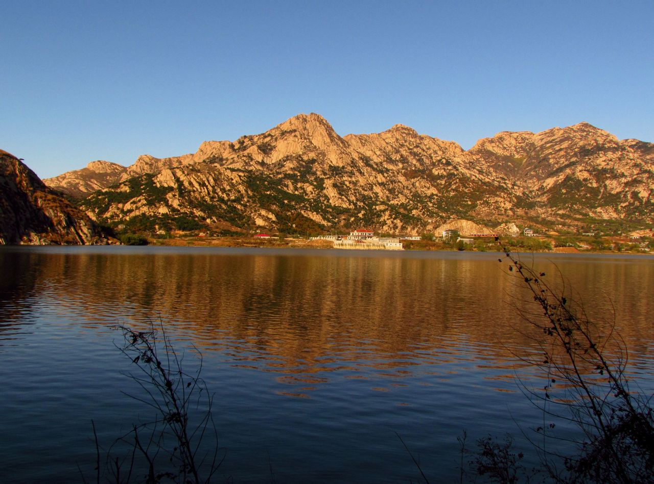  p>碣石山风景区位于河北省秦皇岛市 a target="_blank" href="/item