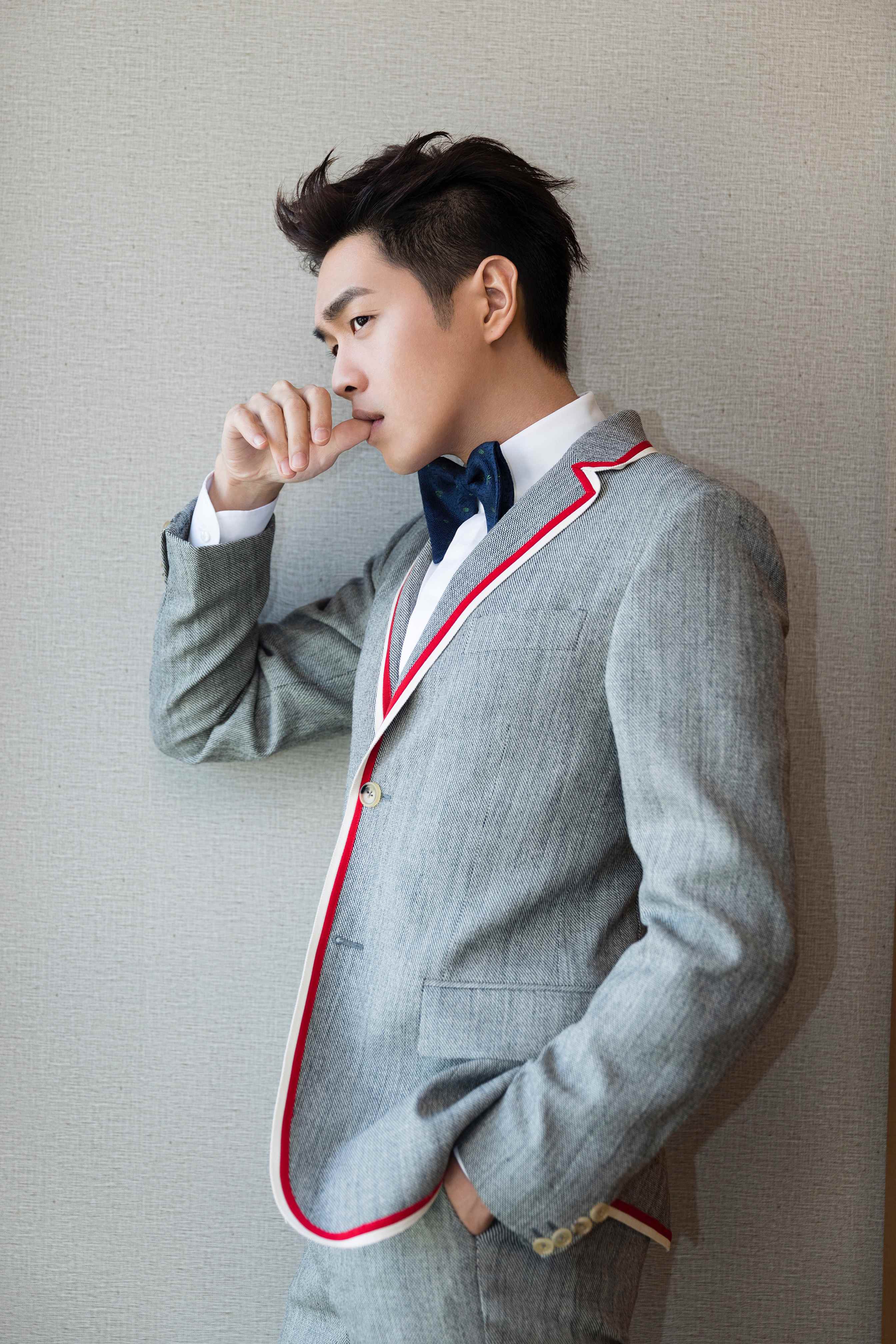  p>张若昀,1988年8月24日出生于北京市,中国内地男演员,毕业于 a