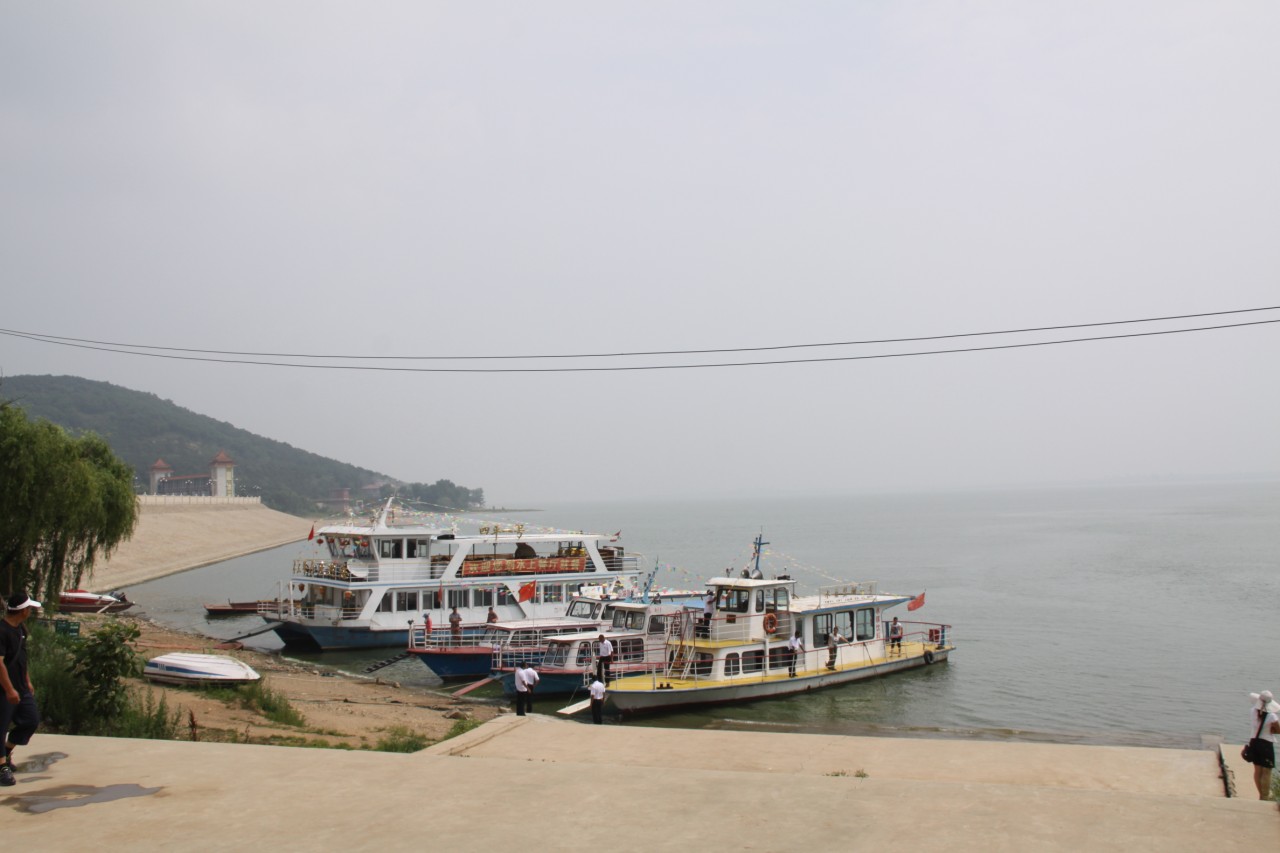 >二龙湖风景区,位于 a target="_blank" href="/item/四平市/2922361"