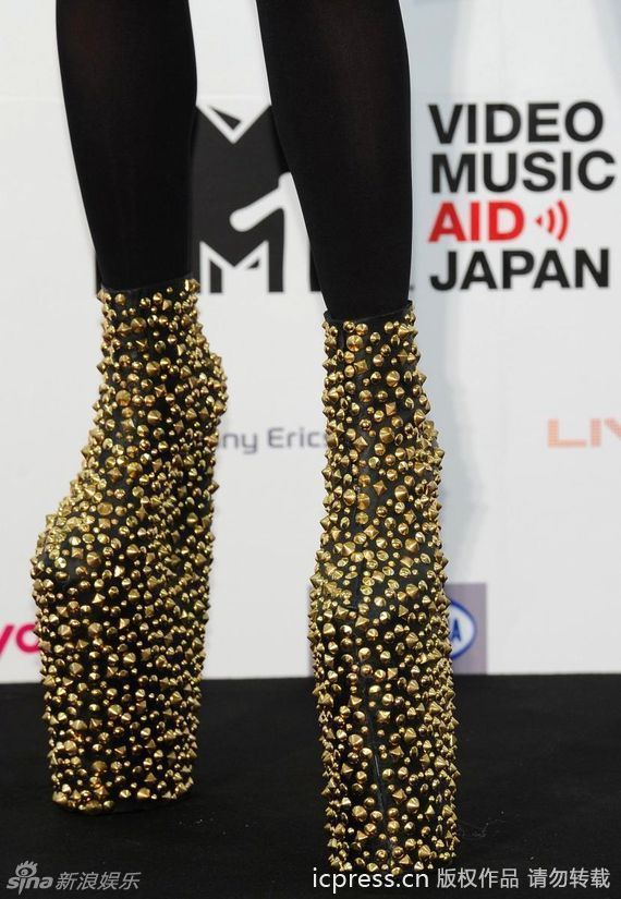 lady gaga,原名史蒂芬妮·乔安妮·安吉丽娜·杰尔马诺塔