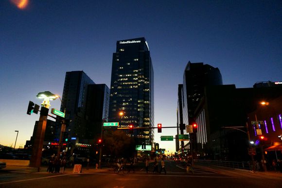  p>菲尼克斯,又译凤凰城(英语:phoenix),是美国 a href="#" data