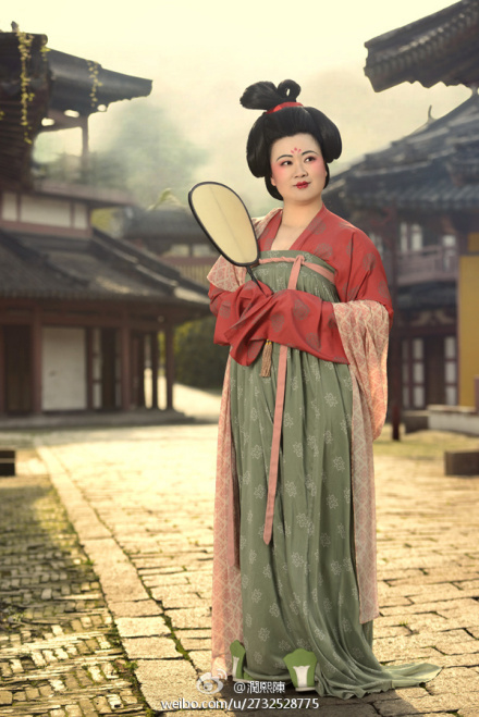 唐装（中国唐朝服饰）_百度百科
