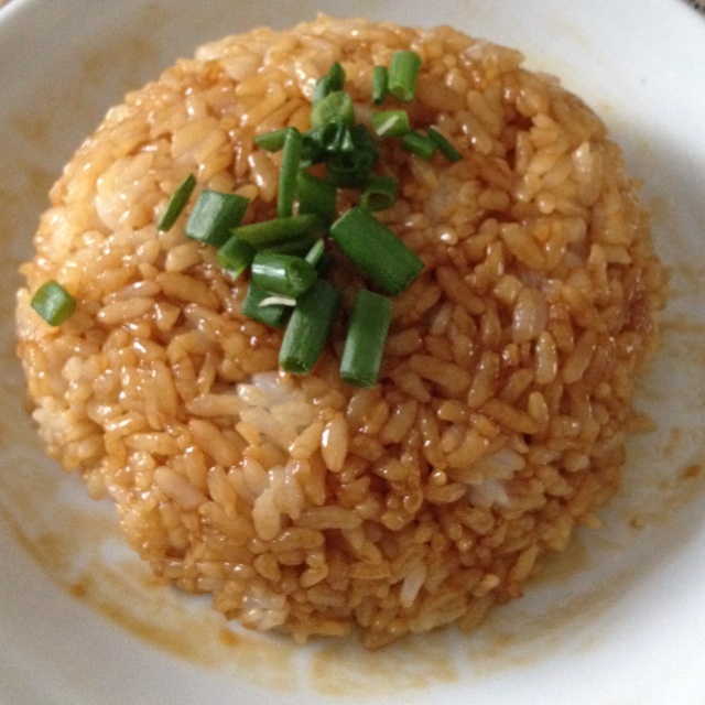  p>猪油酱饭是以酱油,猪油为主料制作的食物. /p>