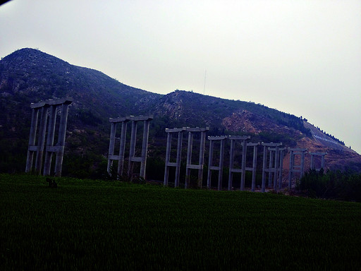  p>鹤辉高速公路东起鹤壁市淇县北侧古城村,西止新乡市辉县市的新庄村