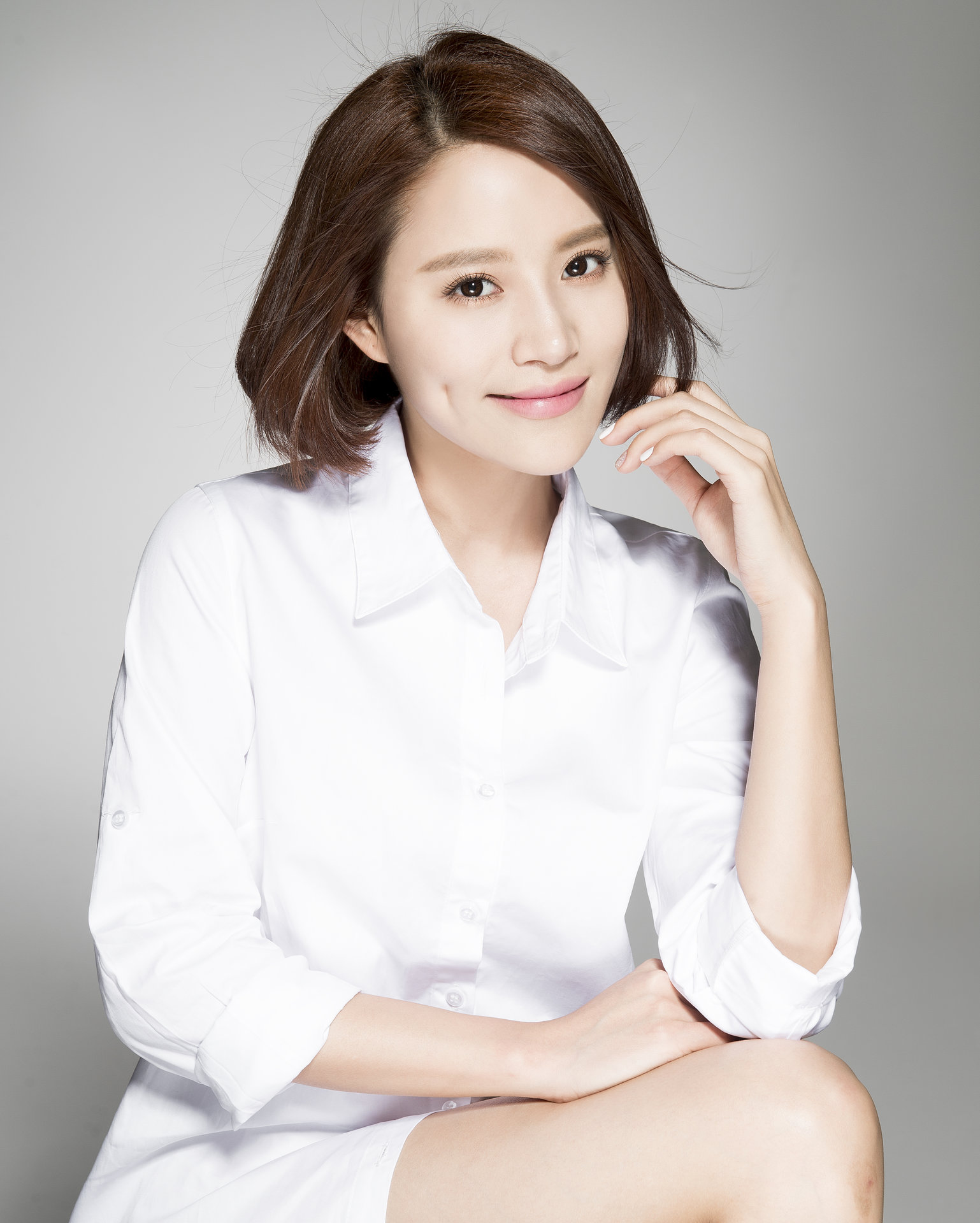 1993年 sup data-ctrid="2ufp8f5jhuz">1 /sup>11月10日出生于上海市