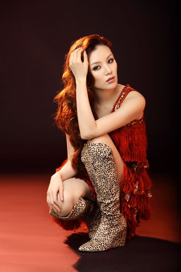  p data-id="gnx7h5y2i3">倪珈,本名罗丹笛