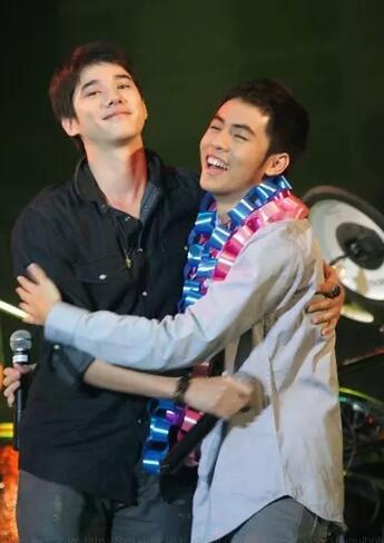  p>《暹罗之恋》是由 a target="_blank" href="/item/查基亚特·萨克