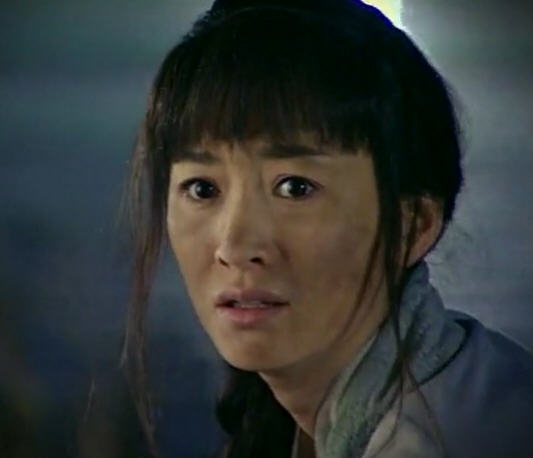 p>《凤穿牡丹》由香港导演 a target="_blank" href="/item/曾丽珍
