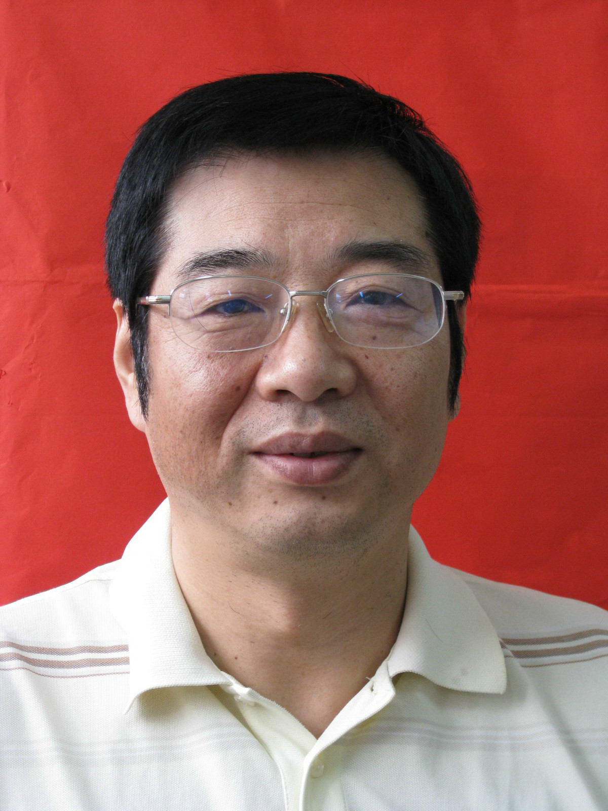  p>陕西华县人,生于1961年11月.