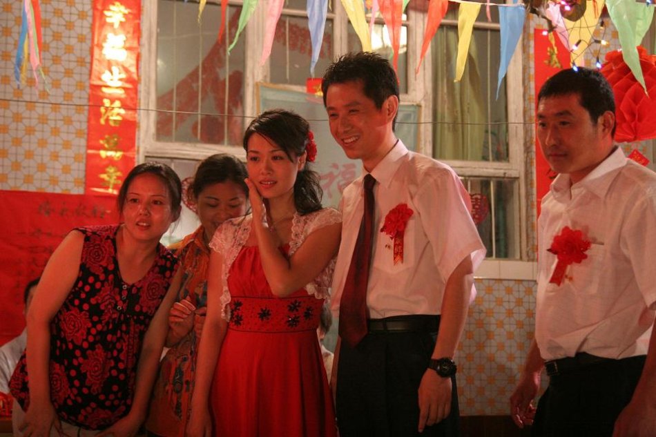男人脊梁女人背