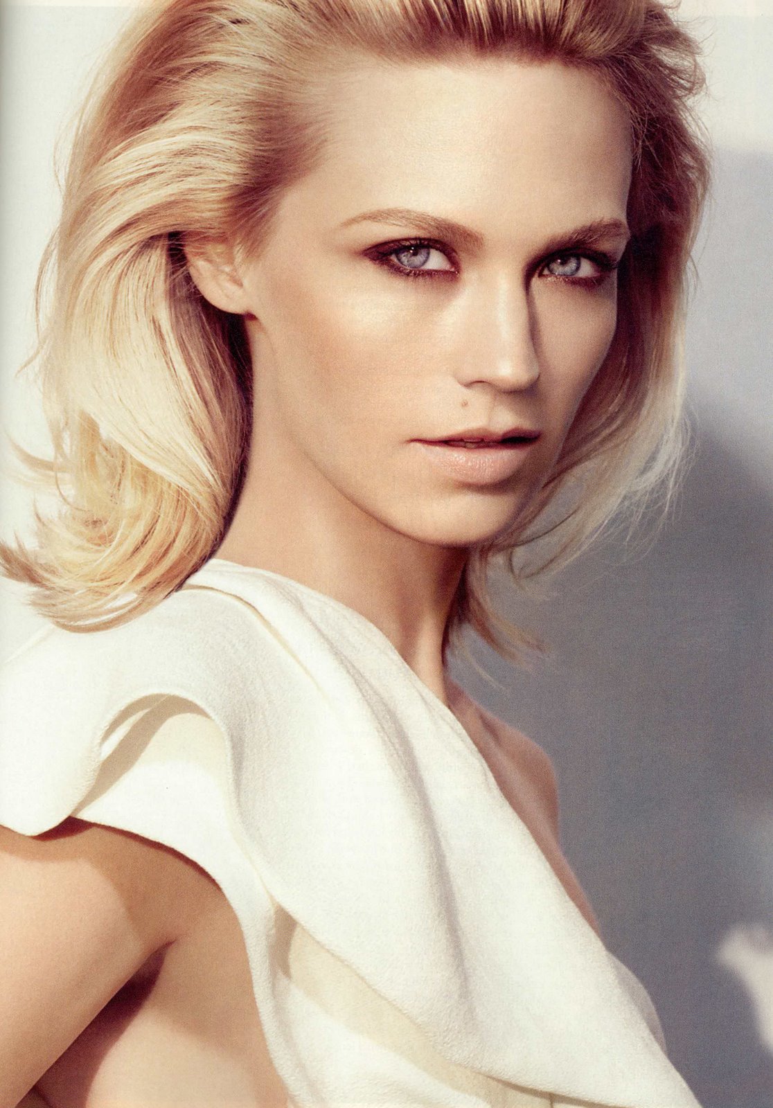  p>詹纽瑞·琼斯(january jones),1978年1月5日出生于 a target="