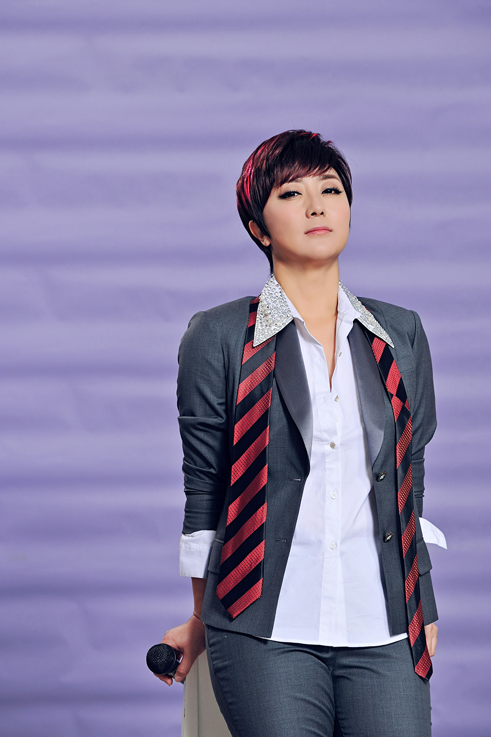  p>格格,原名蒙克其其格,8月1日出生于内蒙古自治区赤峰市克什克腾旗