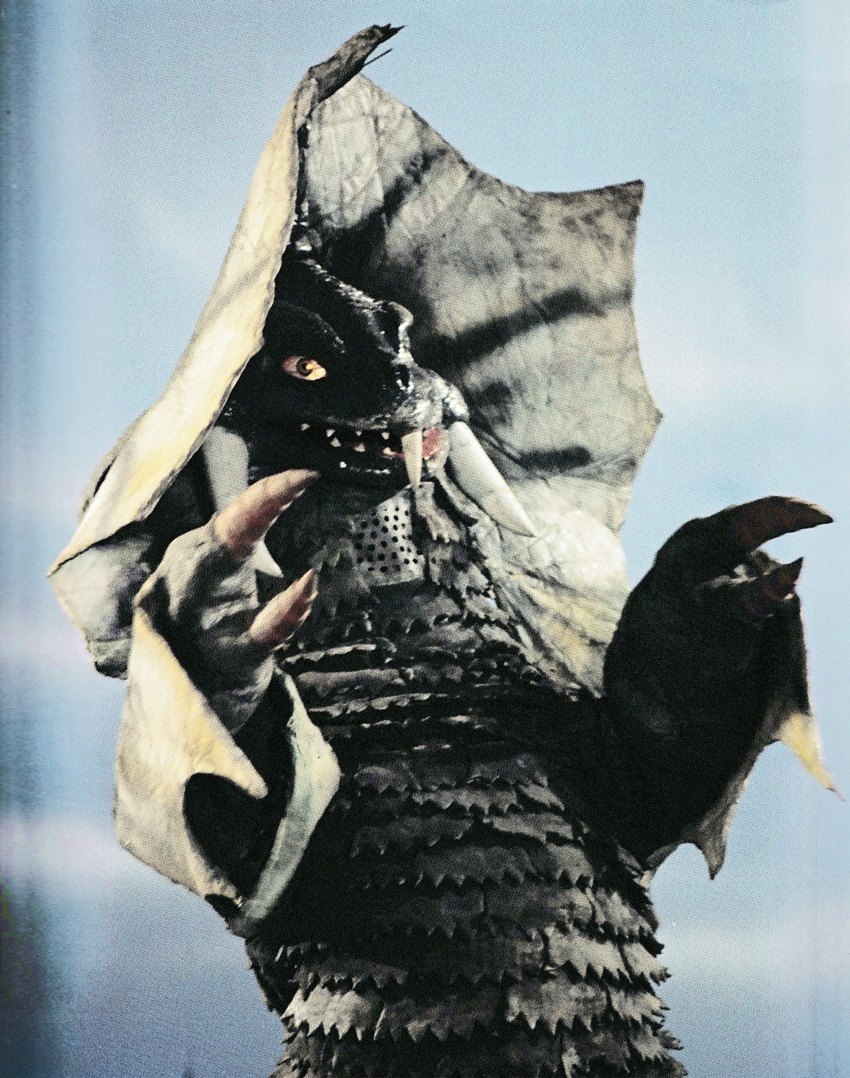 《镜子超人》中登场的 a target="_blank" href="/item/怪兽/8054933"