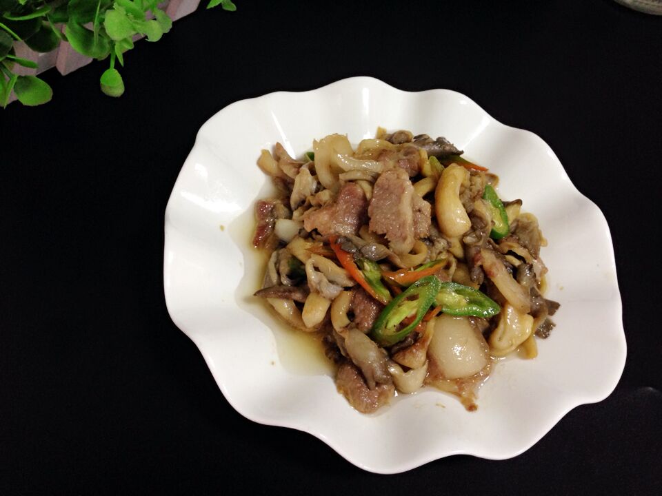 平菇烩肉片
