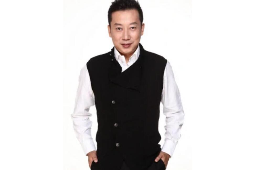  p>蒿军(1971～ ) ,播音主持人,男,汉族,内蒙古人.