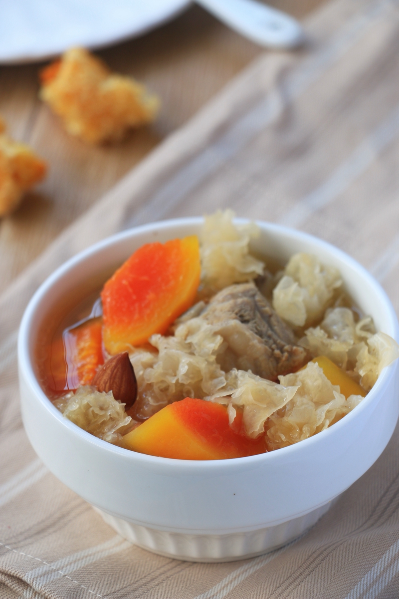 银耳木瓜排骨汤