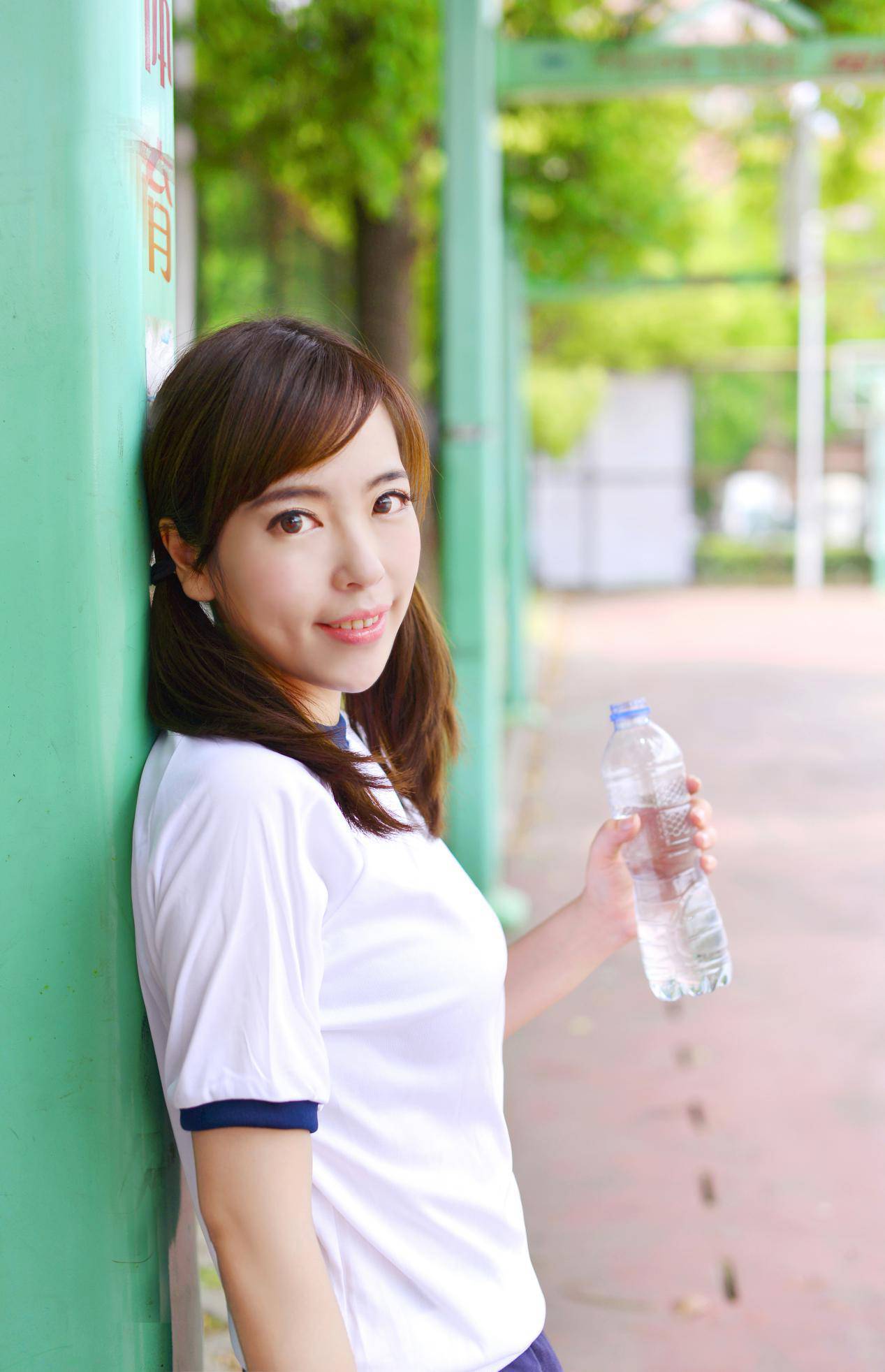  p data-id="slnlvmlagjgq">林簌(本名:唐夙凌)是中国内地配音演员与