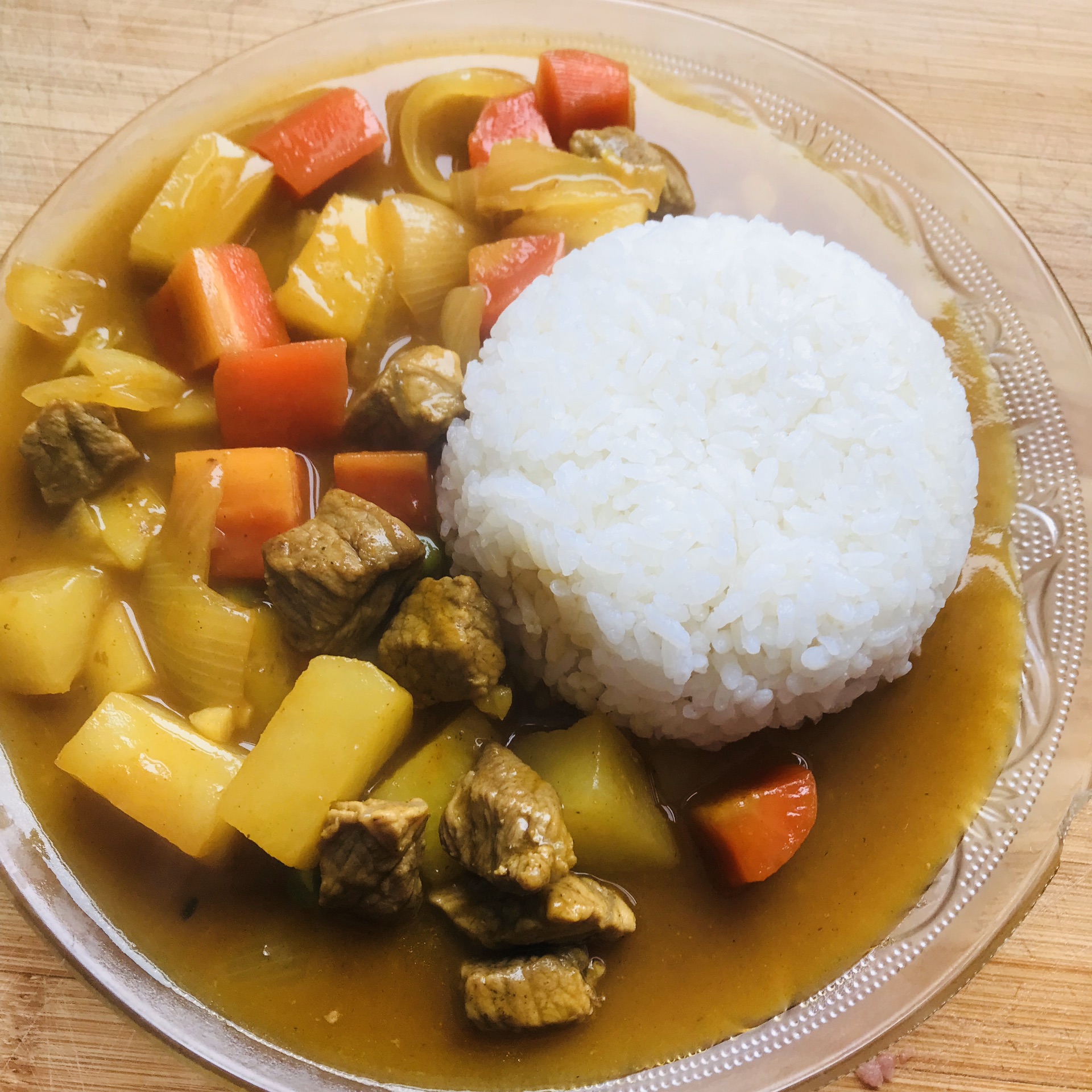  p>咖喱牛肉饭是一道菜品,起源于香料大国印度,使用印度特有的香料