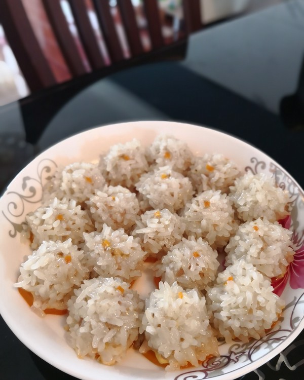 酱油,精盐,胡椒粉,水淀粉,蒜末,姜末,清水作为辅料制作而成的美食