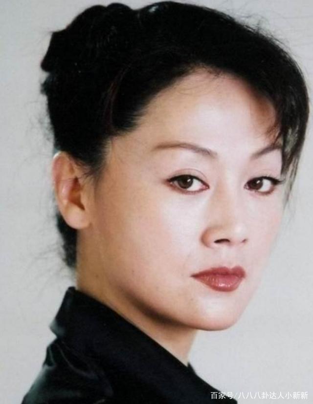王姬 可怜的王姬：儿子有智商问题，被闺蜜骗600万，如今婚姻状态成谜_百科TA说