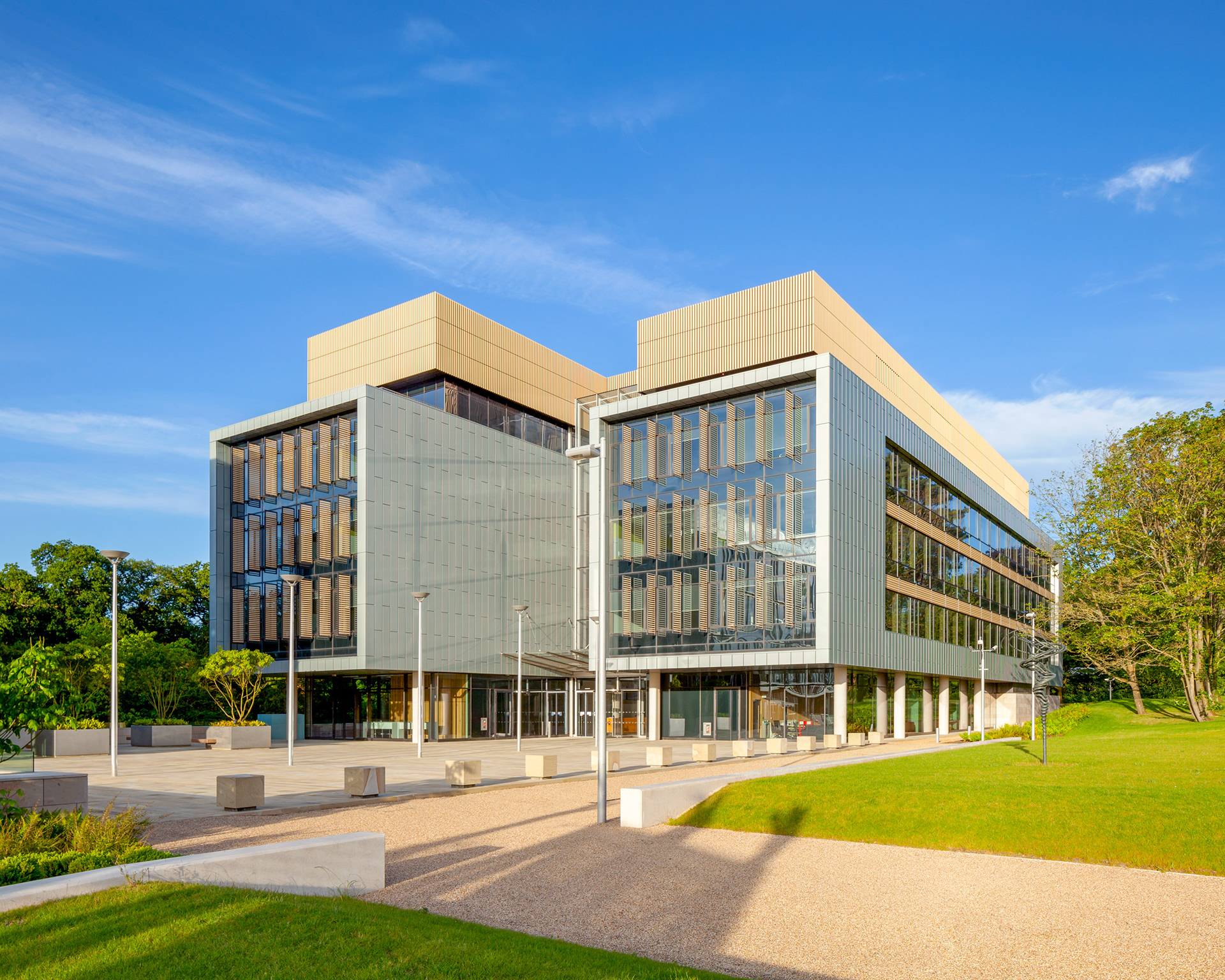 南安普顿大学(university of southampton),始建于1862年,主校区位于
