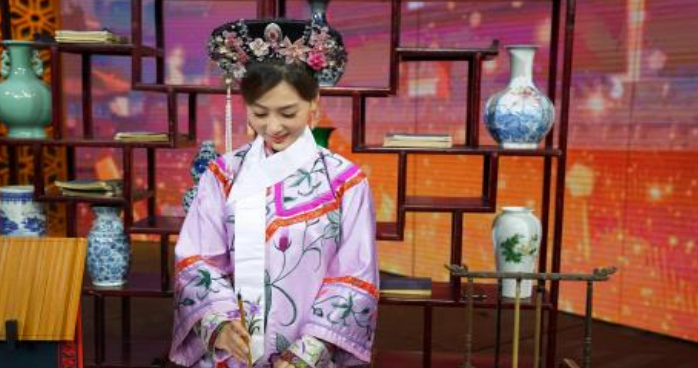 f5y">翟优,主持人,毕业于中国传媒大学硕士学位,就职于北京广播电视台