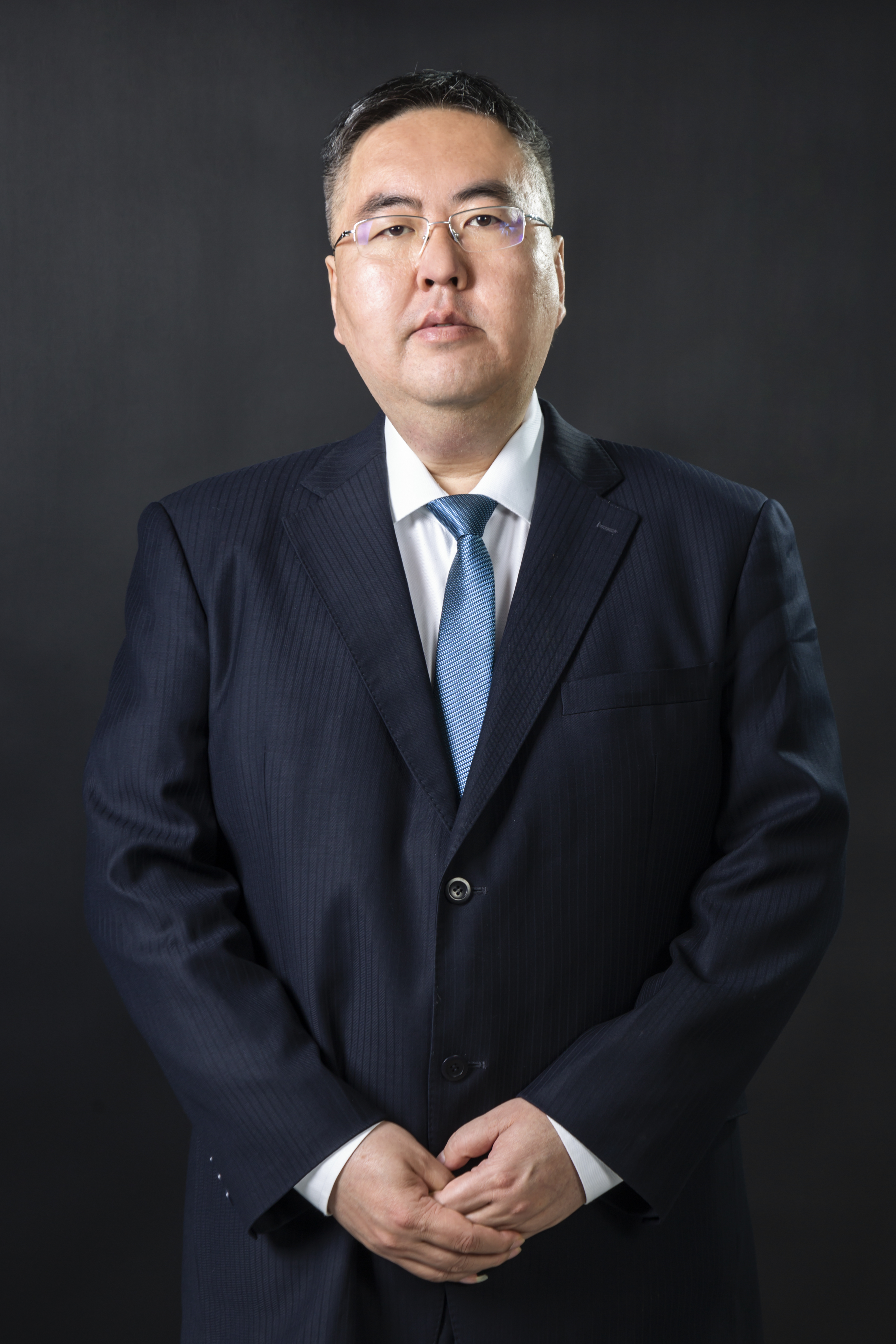  p>周剑,男,1976年7月出生,中国国籍,无境外永久居留权,本科学历,迈为