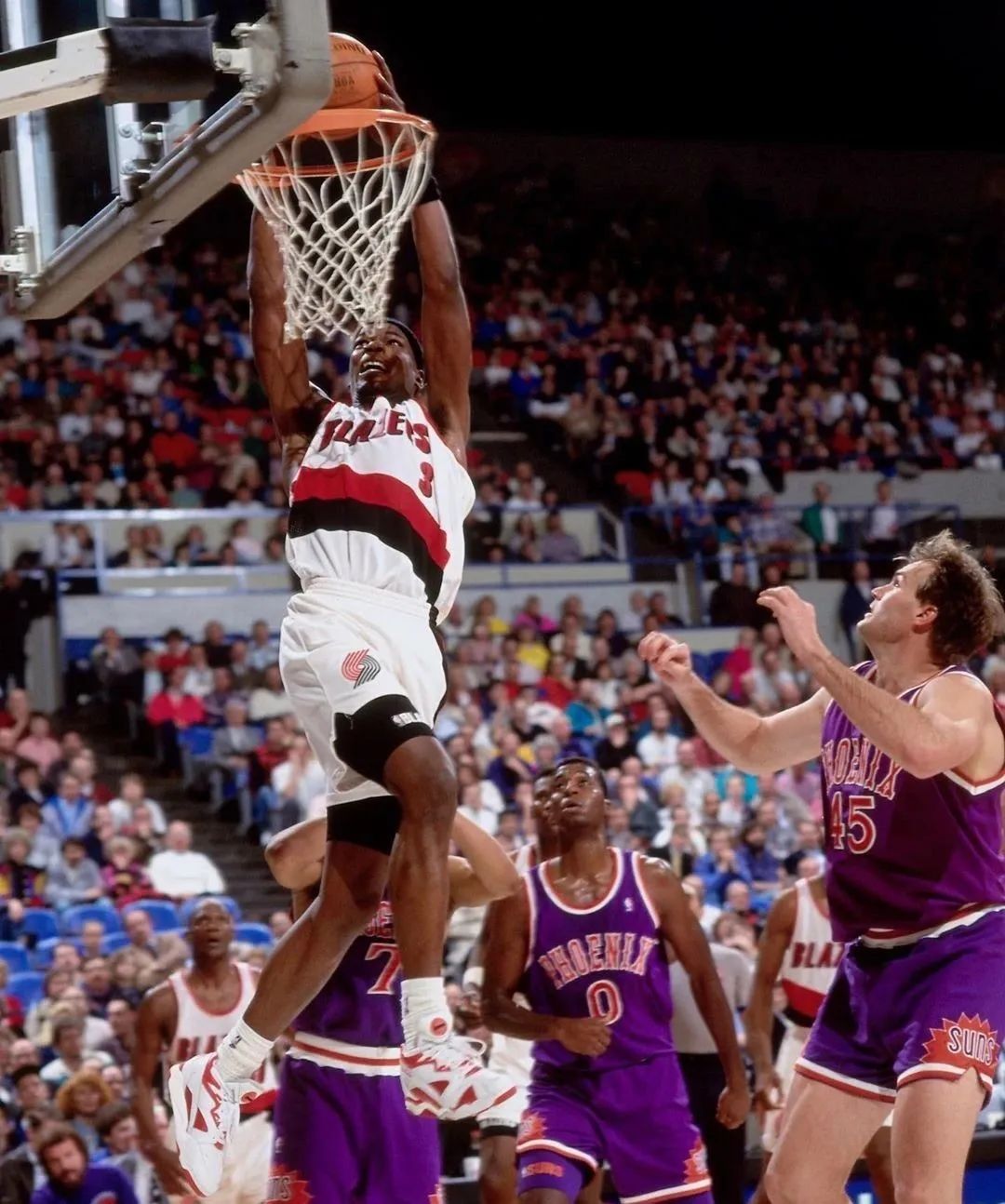  p>克里弗德·罗宾逊(clifford robinson,1966年12月16日—2020年8月