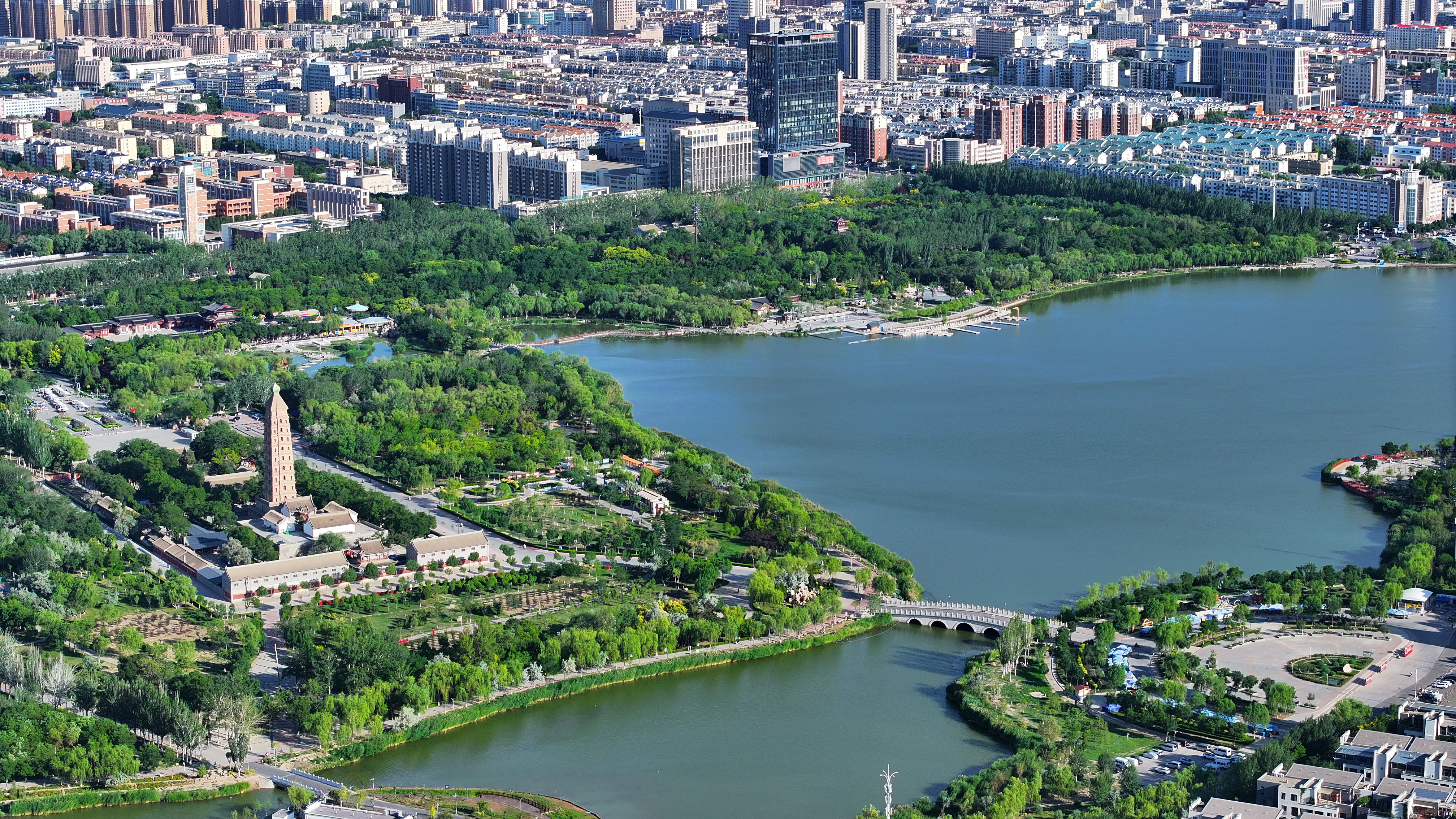北塔湖公园,坐落于宁夏回族自治区银川市