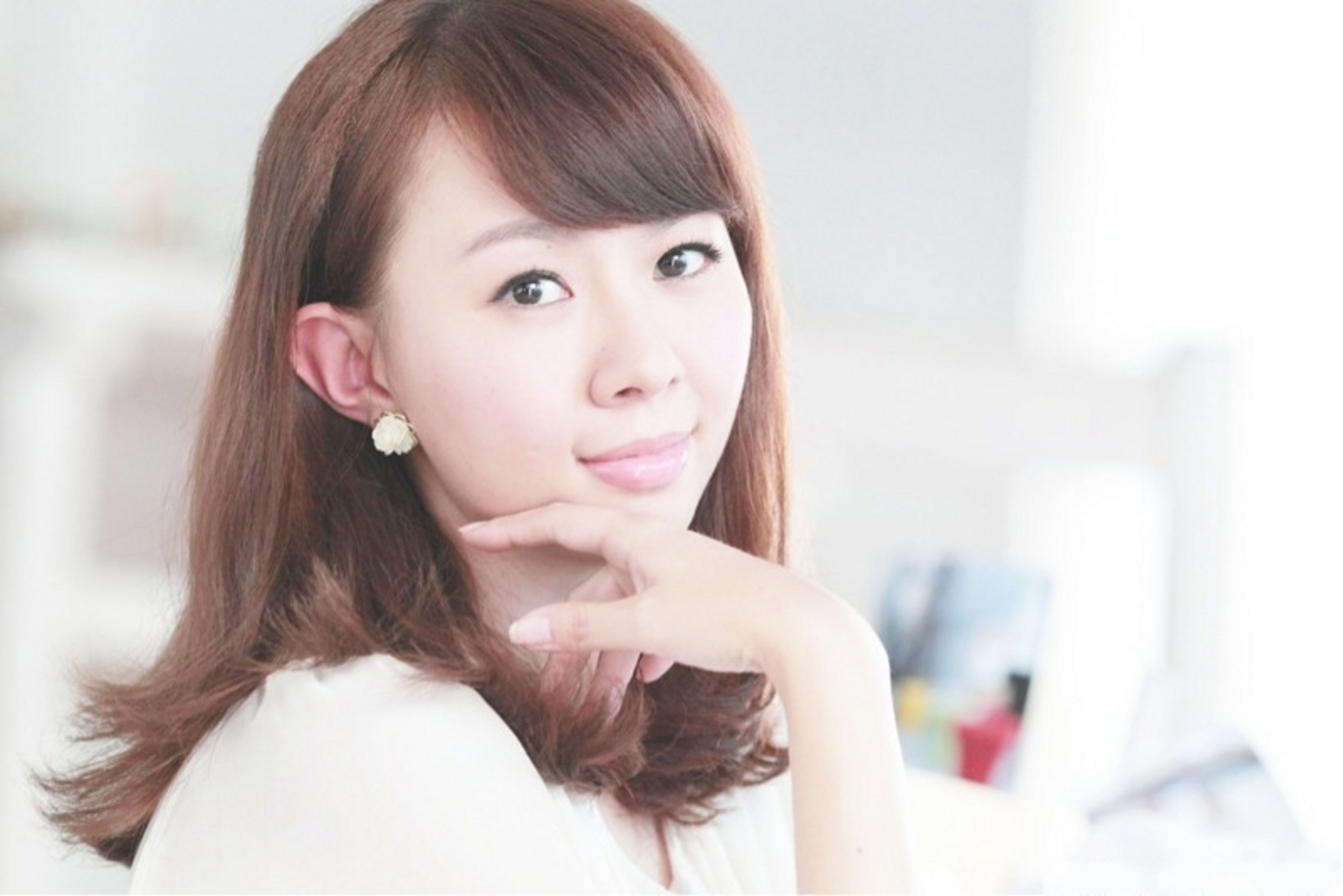  p>《卓依婷》是卓依婷于2011年4月7日发行的原创同名专辑,共收录11首