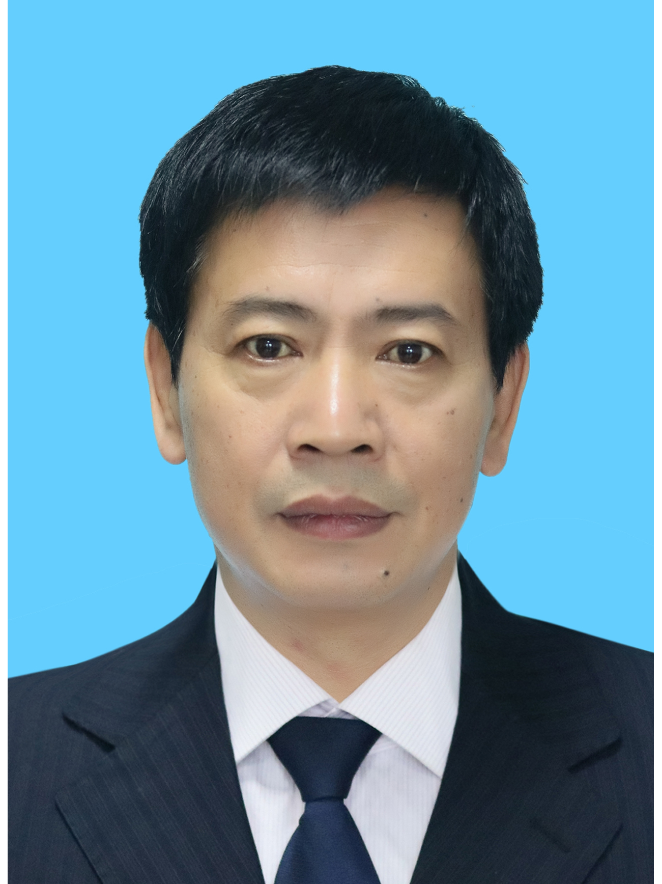 刘伟,男,汉族,1966年12月生,大专学历