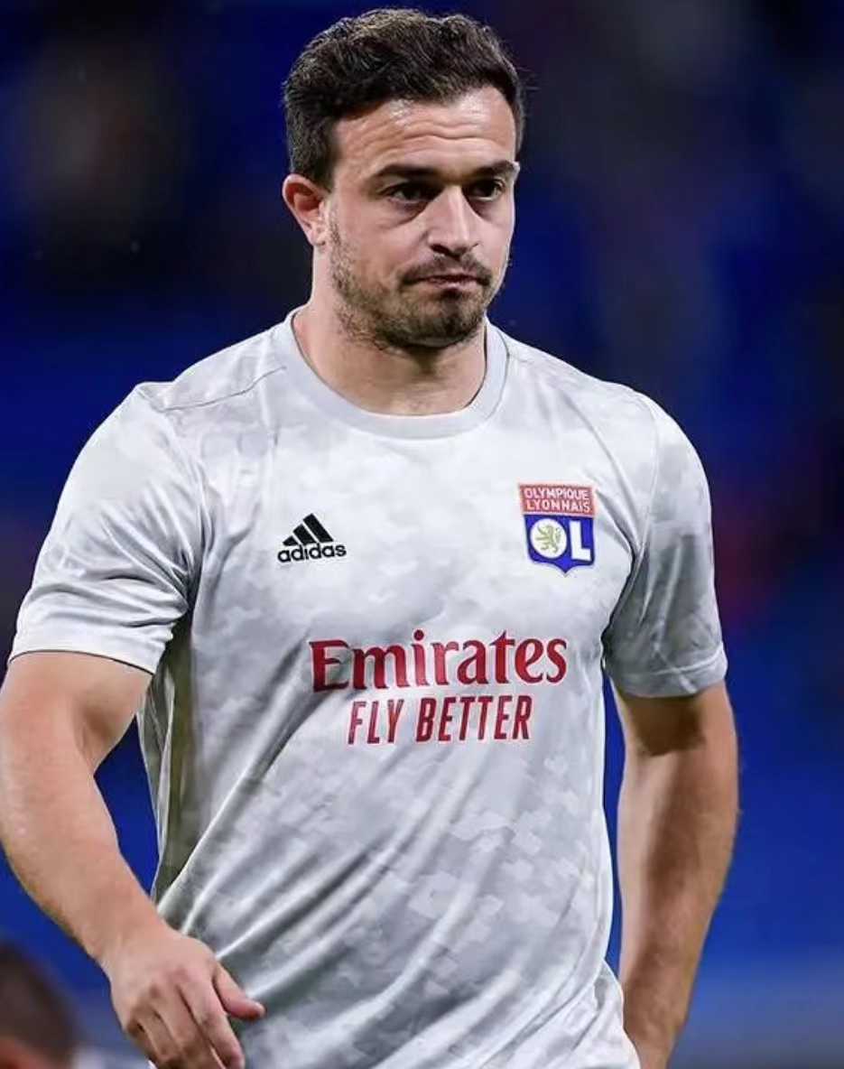  p>谢尔丹·沙奇里(xherdan shaqiri),1991年10月10日出生于科索沃