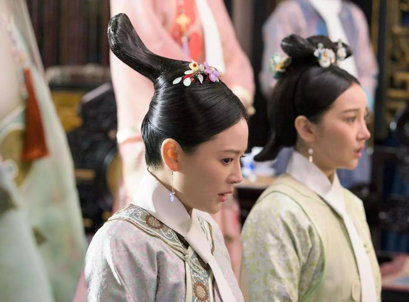 康熙皇帝的妃嫔很多，有名有姓的就有55位，哪一位才是他的真爱？_百科TA说