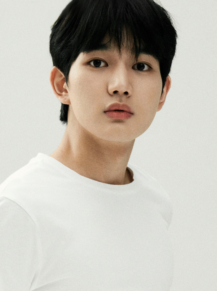  p data-id="tn8mowrorifq">尹相铉,2002年出生,韩国男演员.