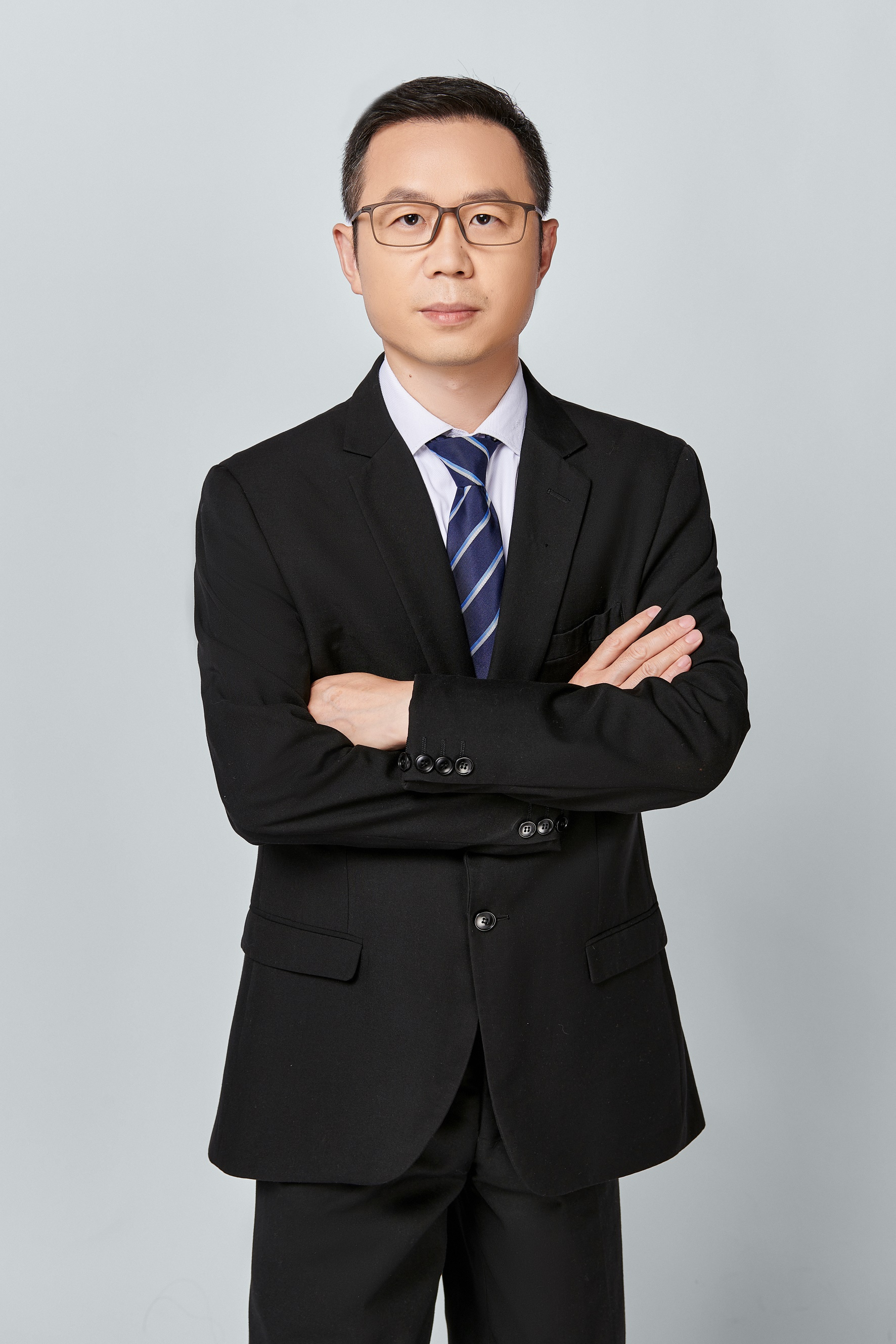 p data-id="gn0d7iw3ql">于双全,男,北京艺星医疗美容医院执业医生 