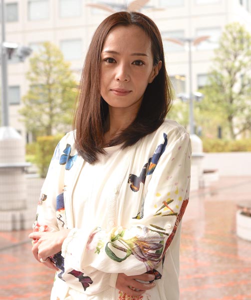 藤田瞳子